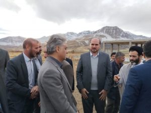 بازدید معاون اجرایی رئیس جمهور از تصفیه خانه های فاضلاب شهر سنقر و روستای فارسینج 2 photo8051613129 0