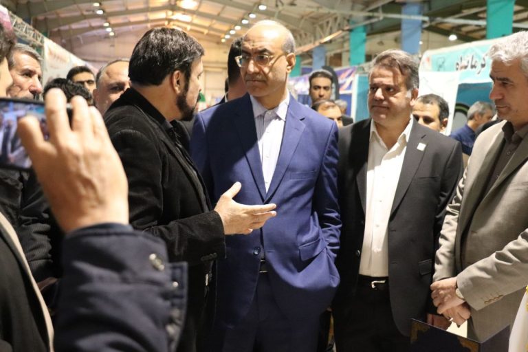 بازدید استاندار کرمانشاه از نمایشگاه هفته پژوهش ؛
