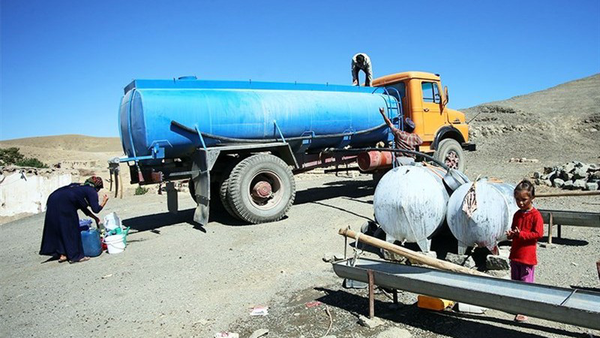 آبرسانی به عشایر با ۳۰ تانکر سیار