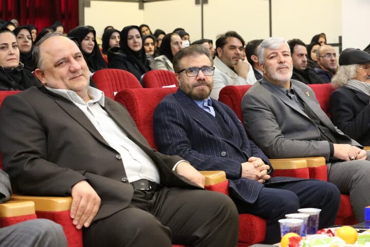 کرمانشاه شایستگی پایتختی شعر آیینی کشور را دارد
